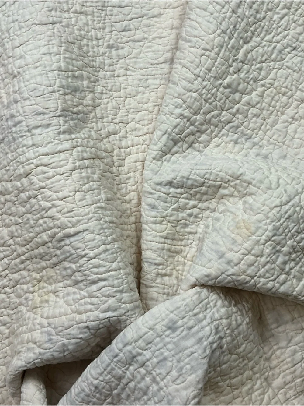 Vintage orange peel style burgundy and cream cotton quilt 58 x 68 USA made - Picture 6 of 9